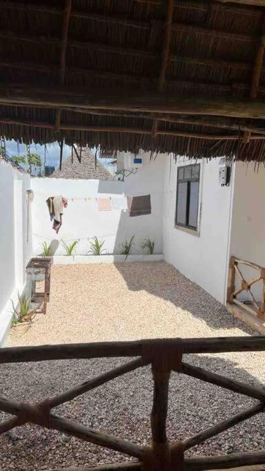 B Home Zanzibar Kiwengwa  Exterior photo