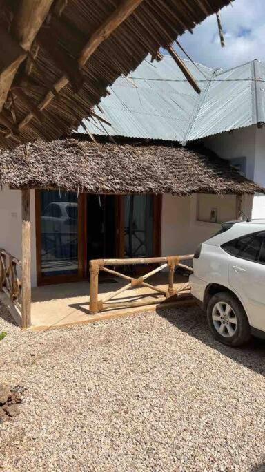 B Home Zanzibar Kiwengwa  Exterior photo